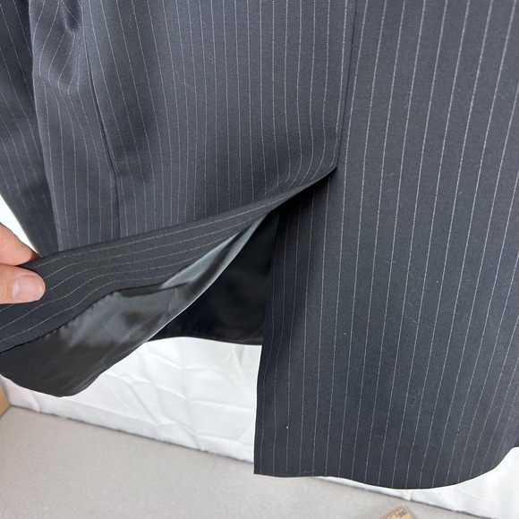 Chaps Blazer Mens 42R Black Pinstripe 2 Button Notch Lapel Wool Blend Jacket - Picture 13 of 16